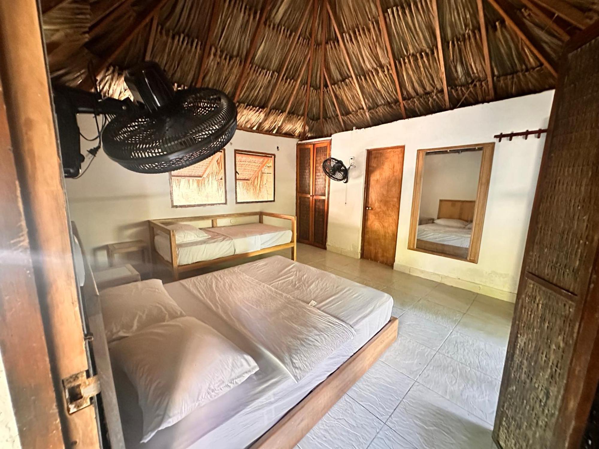 Orika Del Mar Hotel Isla Grande  Exterior photo