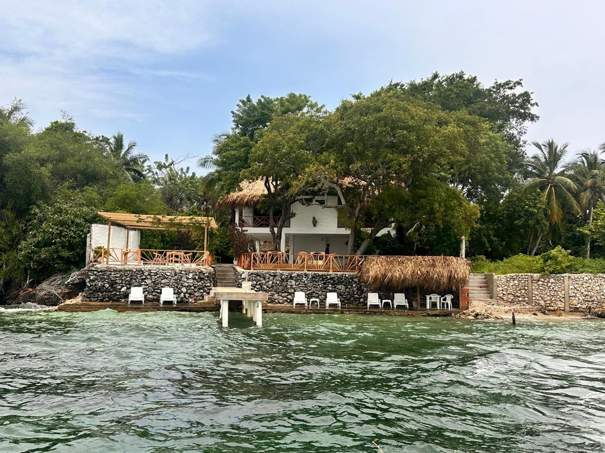 Orika Del Mar Hotel Isla Grande  Exterior photo